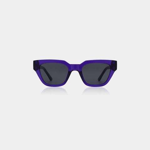 A.Kjærbede Sonnenbrille Kaws KL2310 in der Farbe Purple Transparent