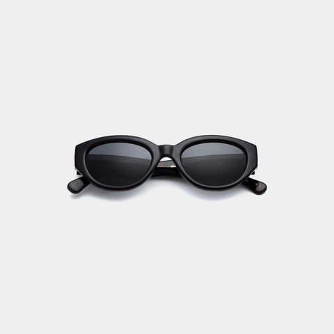 A.Kjærbede Sonnenbrille Winnie 18315 in der Farbe Black