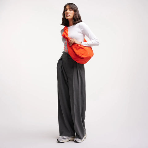 GOT BAG Moon Bag Ruffle - hot coral monochrome
