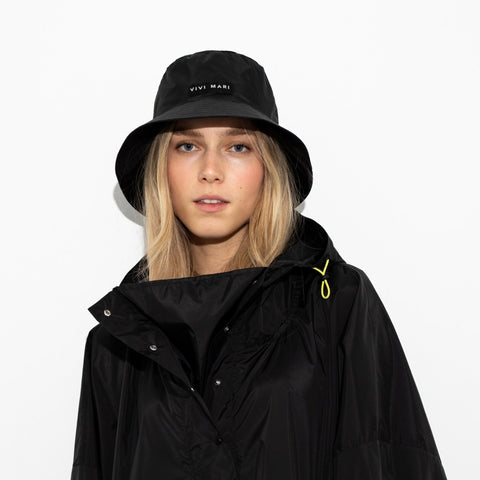 VIVI MARI Bucket Hat solid black