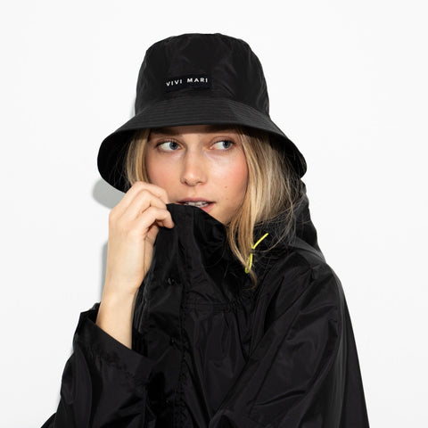 VIVI MARI Bucket Hat solid black