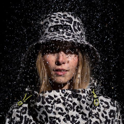 VIVI MARI Raincoat Leo Splashes in der Farbe black/sand