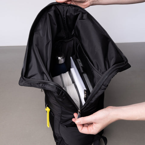 VIVI MARI Padded Backpack Medium - black