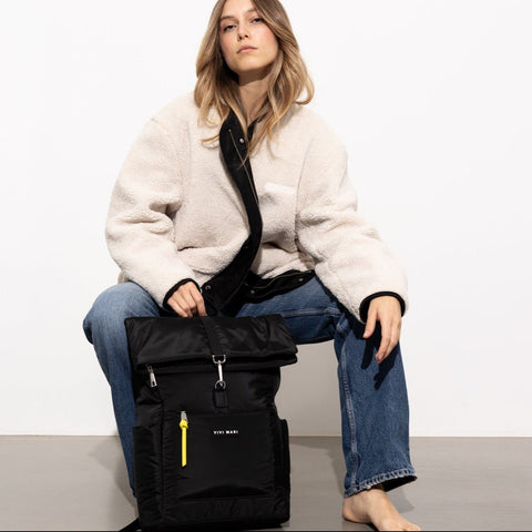 VIVI MARI Padded Backpack Medium - black