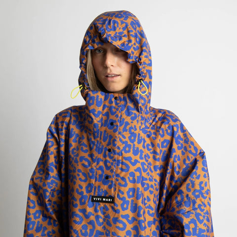 VIVI MARI Raincoat Leo splashes electric blue/caramel