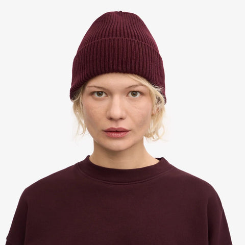 COLORFUL STANDARD Merino Wool Beanie oxblood red