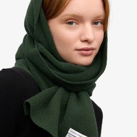 COLORFUL STANDARD Merino Wool Scarf emerald green