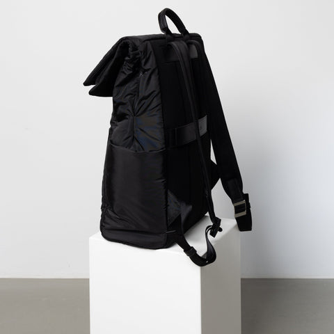 VIVI MARI Padded Backpack Medium - black