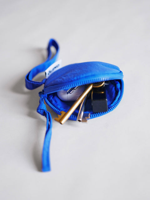 ÖLEND Circular Mini Purse - cobalt blue