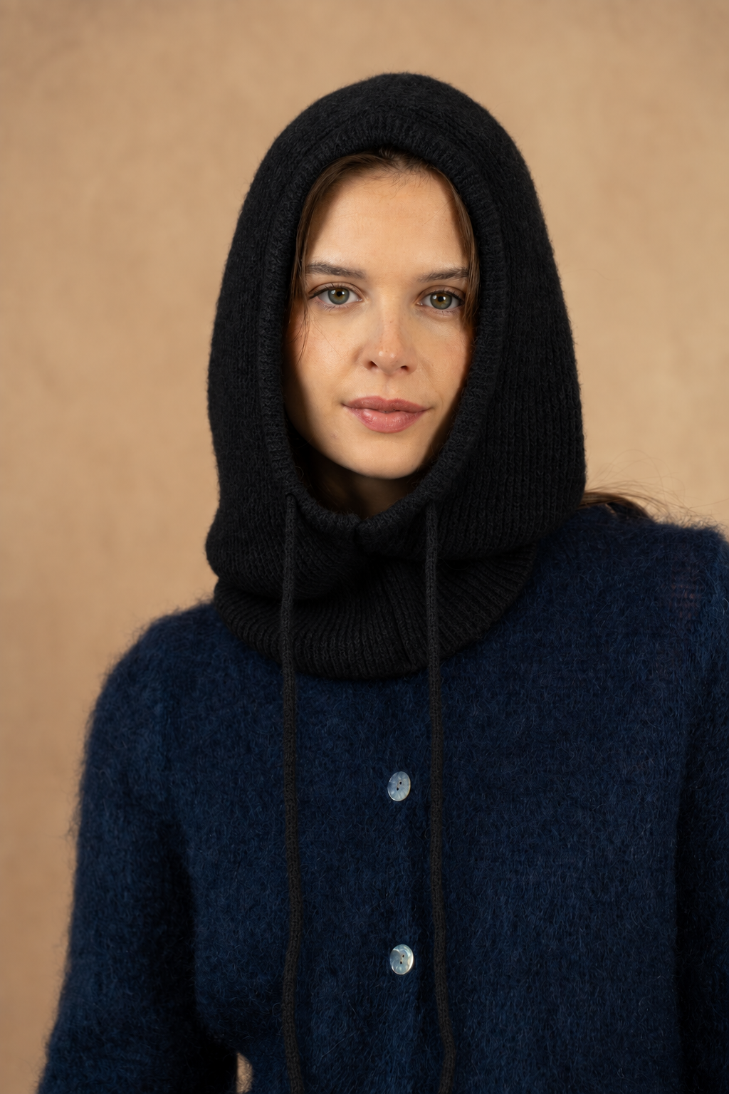 NAÏS PARIS Balaclava mit Kordelzug - black