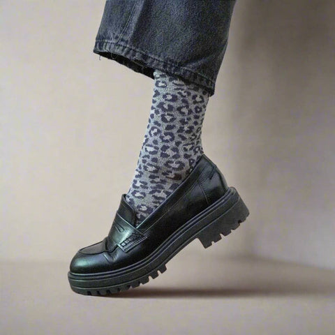 KLUE Glitter Lurex Socks | leopard grey