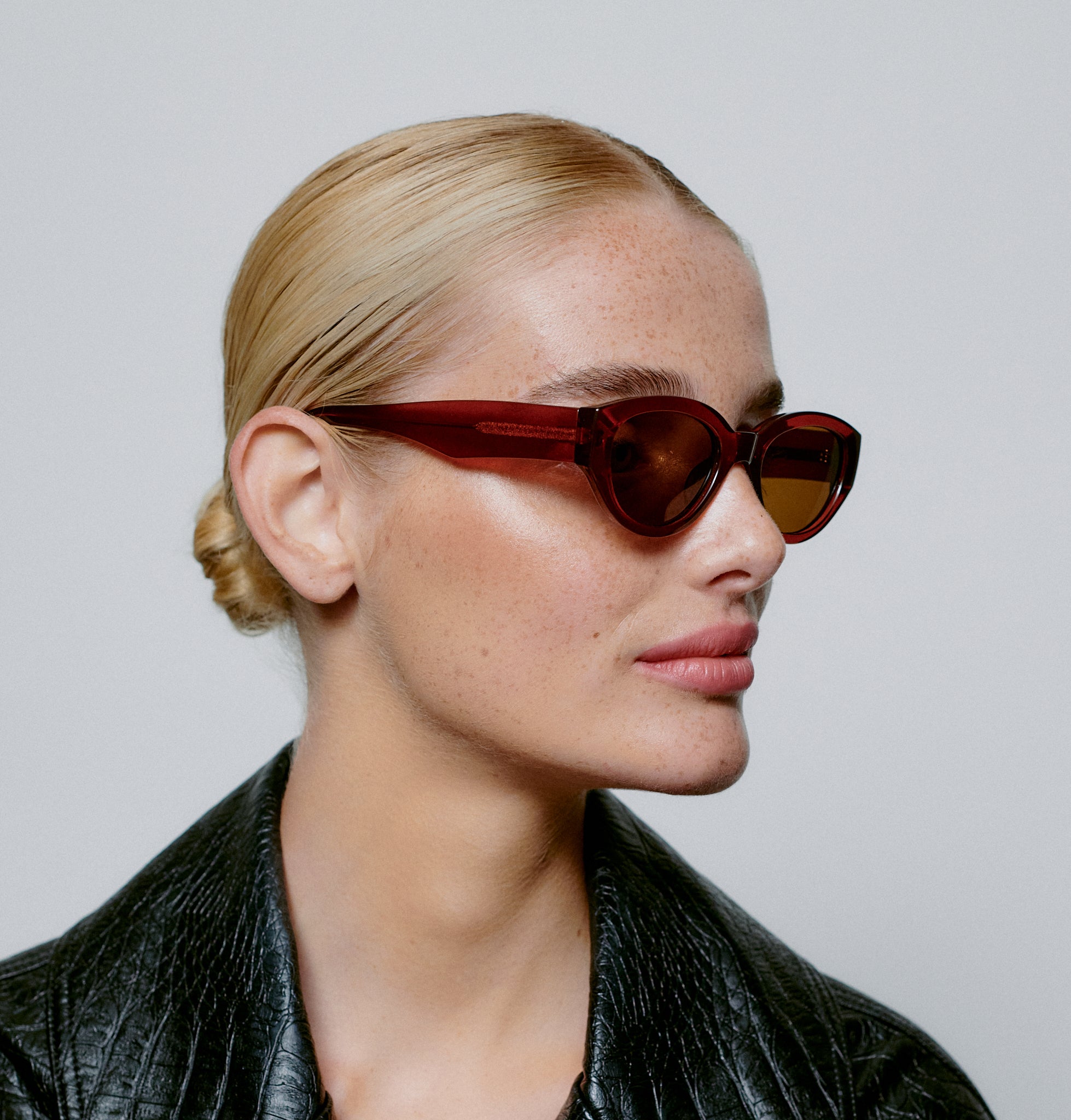 A.KJÆRBEDE Sonnenbrille Winnie Brown
