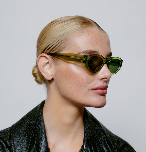 A.KJÆRBEDE Sonnenbrille Winnie Light Olive Transparent
