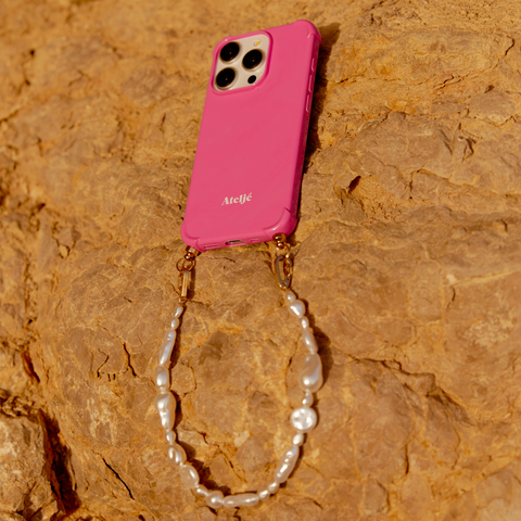 Ateljé Poppy Pink recycled iPhone Case Beach Walk Cord