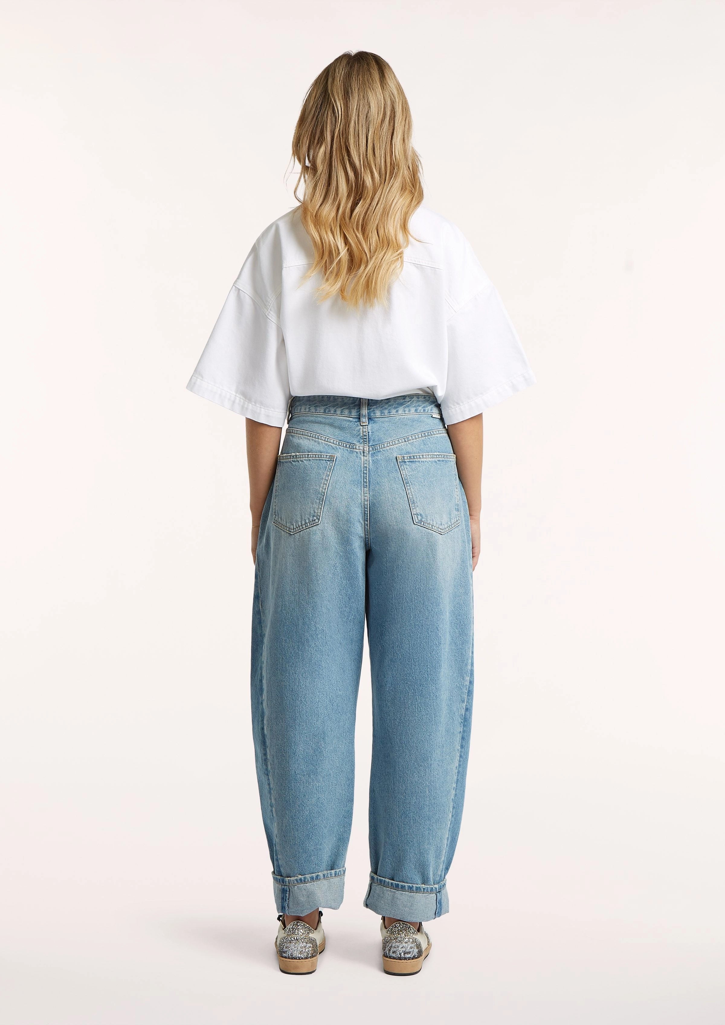 CIRCLE OF TRUST Robin Jeans | Barrel Fit Sea Note Blue Wash