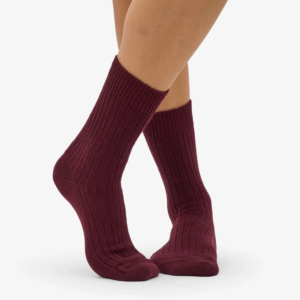 COLORFUL STANDARD Merino Wool Blend Sock oxblood red
