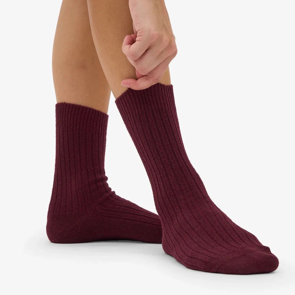 COLORFUL STANDARD Merino Wool Blend Sock oxblood red