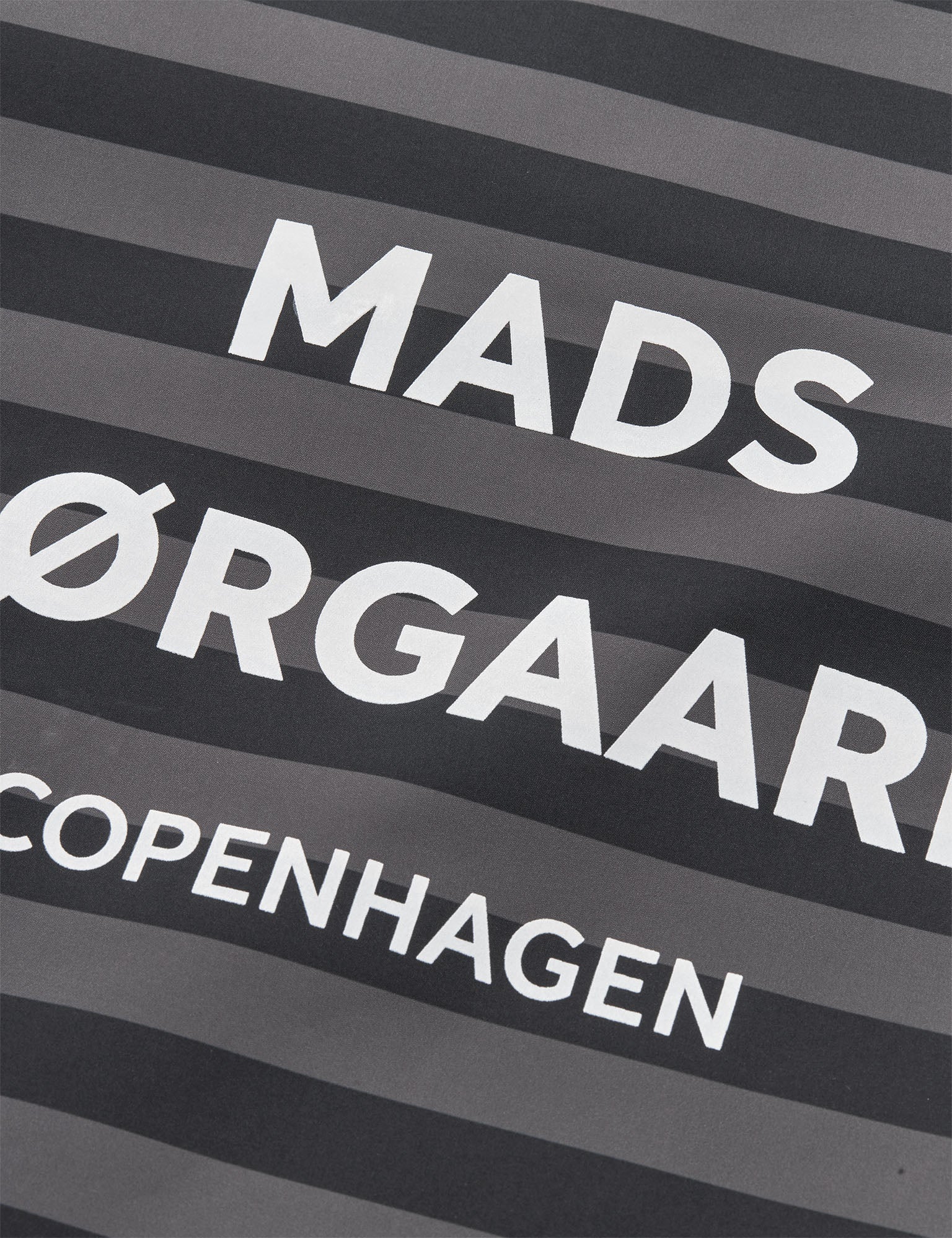 MADS NØRGAARD Rainy Scape Cape - stripe aop/black