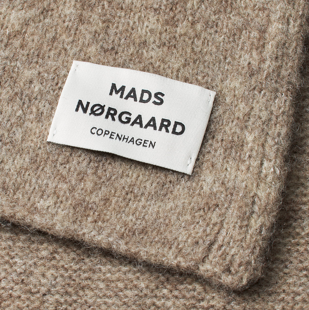 Mads_Norgaard_Tosca_Alona_Scarf_Roasted_Cashew