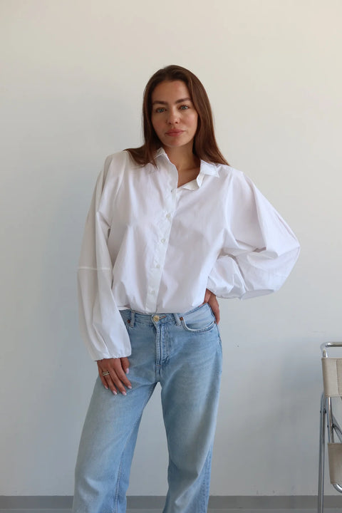 SOHO STUDIOS NOEMI VOLUME BLOUSE white