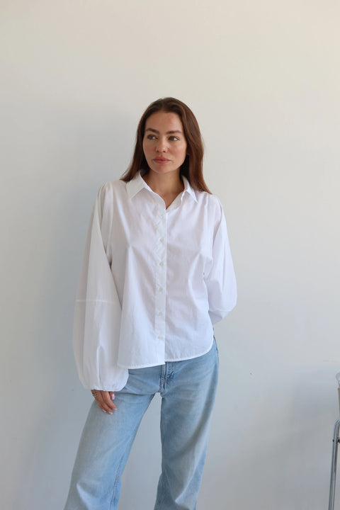 SOHO STUDIOS NOEMI VOLUME BLOUSE white