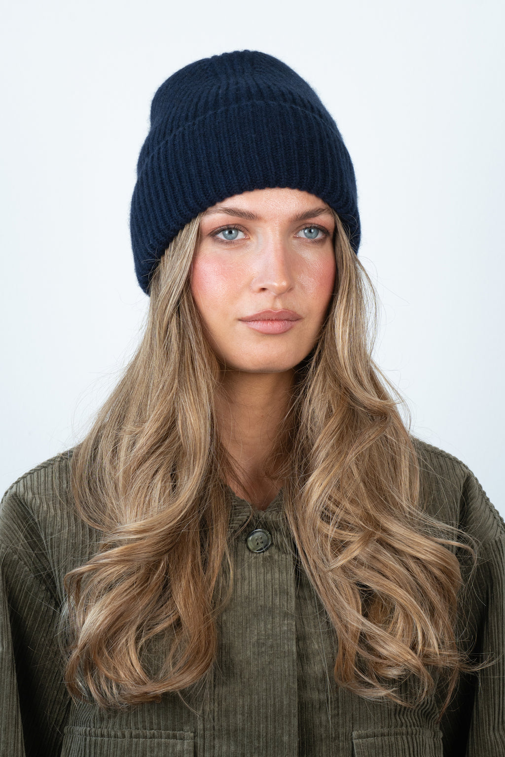 SUI AVA Cashmere Beanie - navy