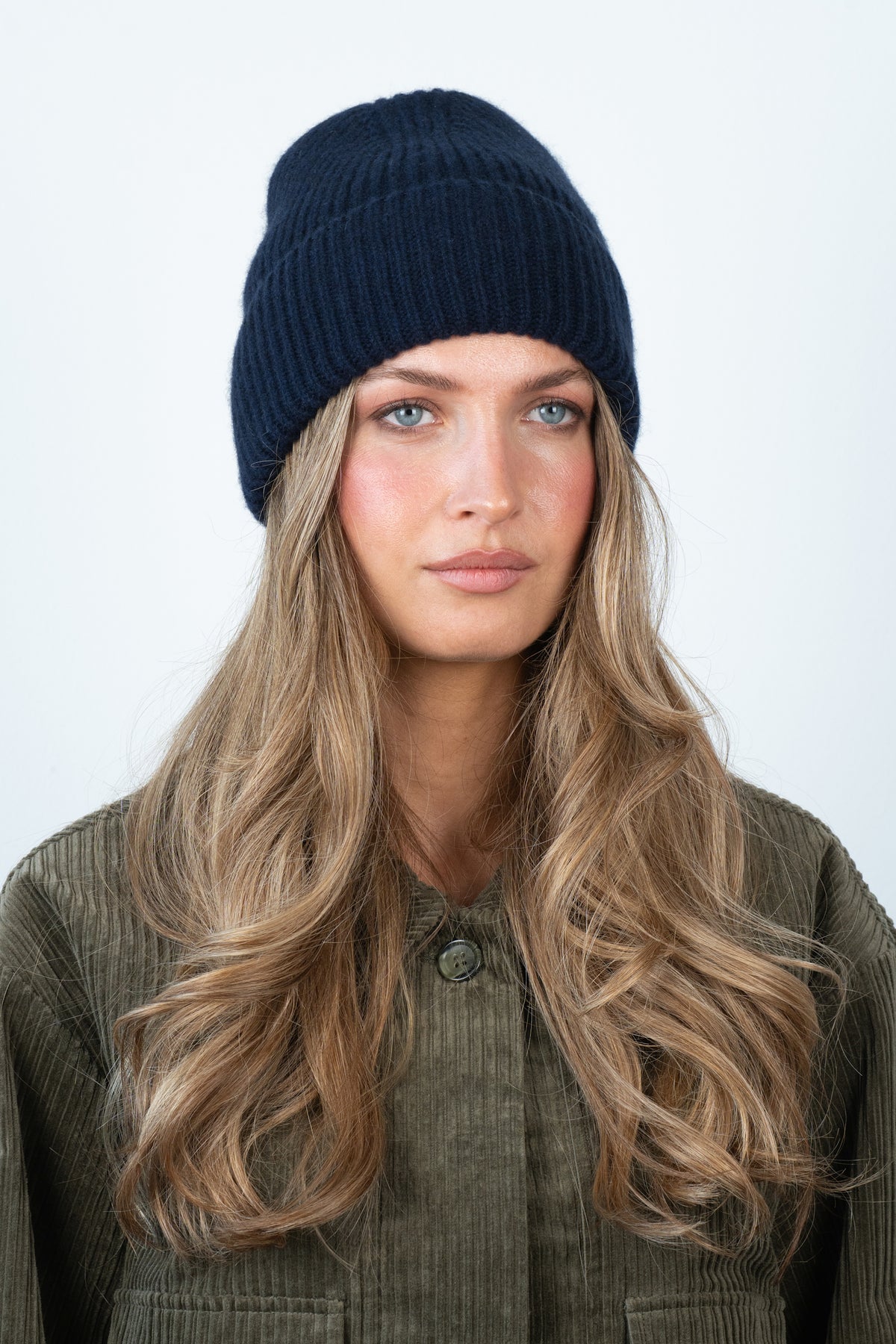 SUI AVA Cashmere Beanie - navy