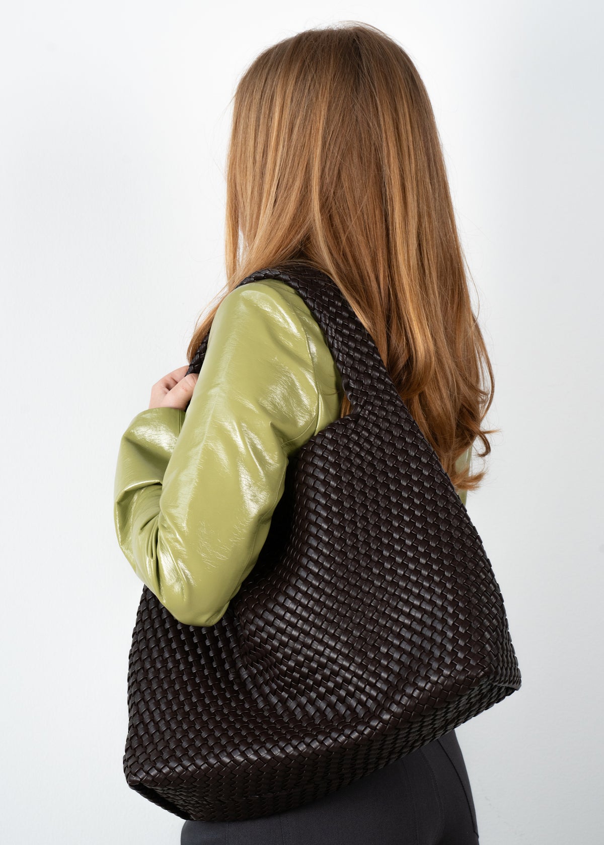 SUI AVA Woven Daily Shopper + Pouch - brown