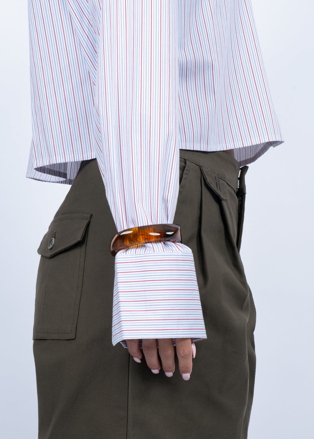 SUI AVA Chunky Bangle - golden brown