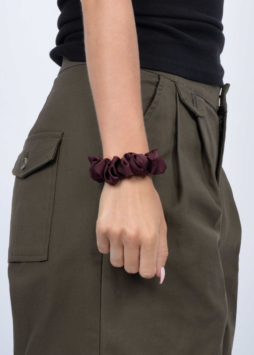 SUI AVA Ruched Ribbon Scrunchie - burgundy