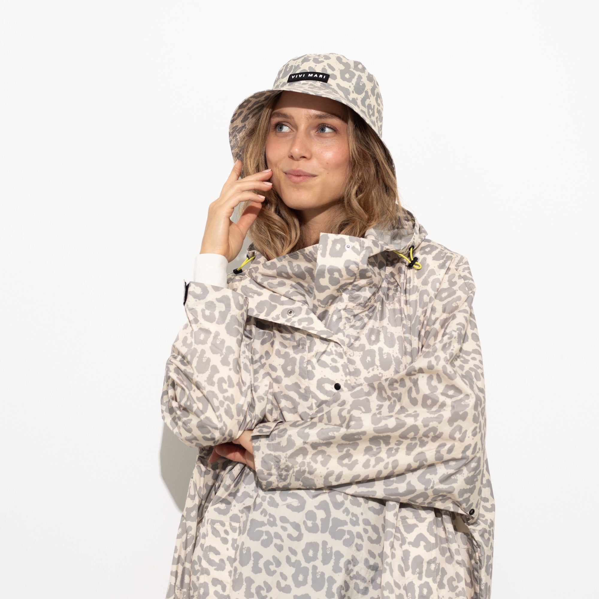 VIVI MARI Bucket Hat Leo Splashes grey/sand