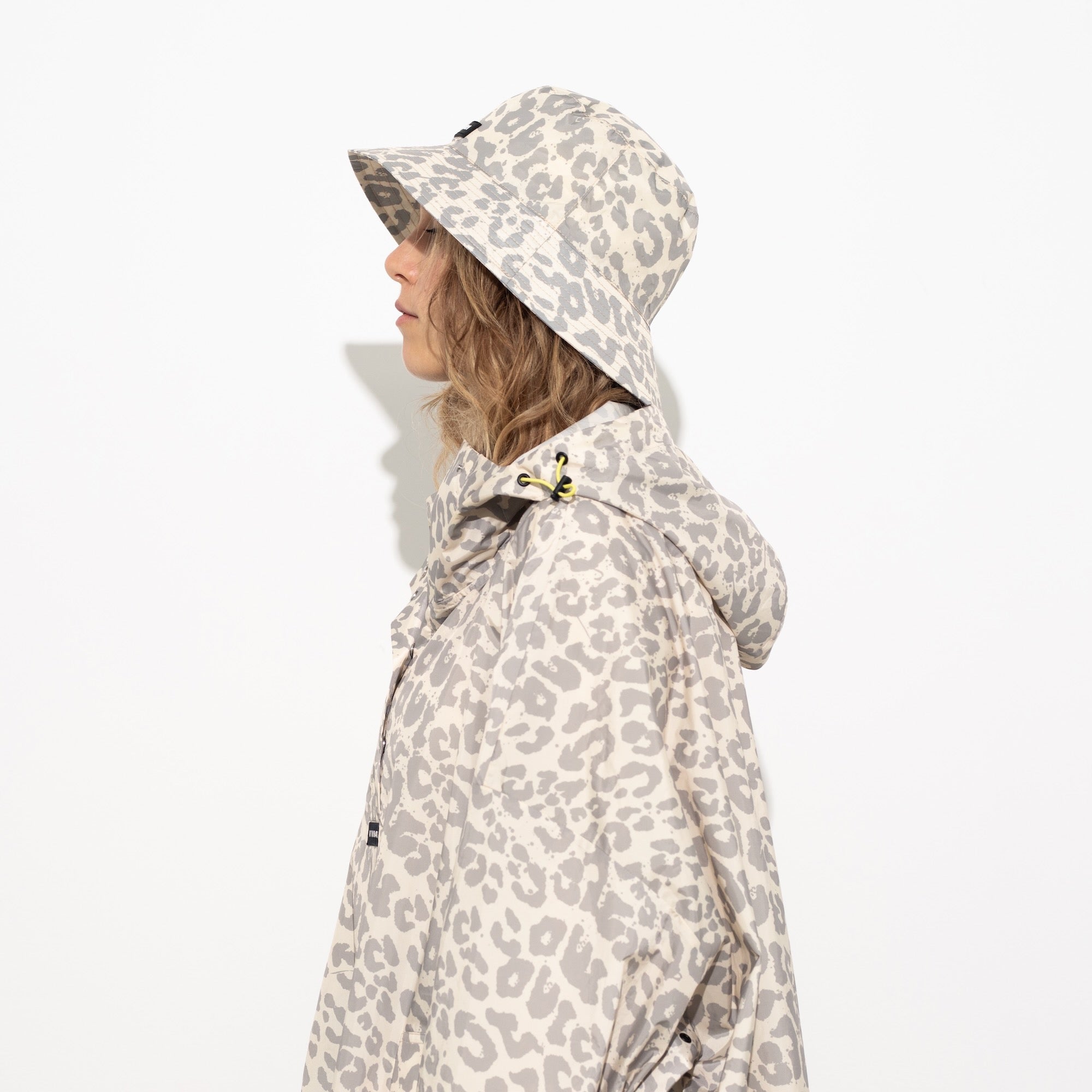 VIVI MARI Bucket Hat Leo Splashes grey/sand