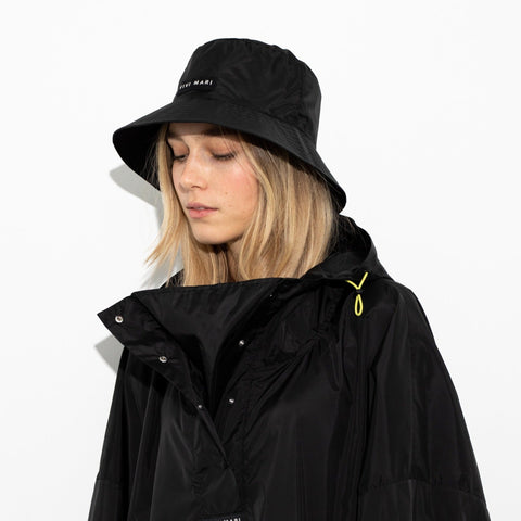 VIVI MARI Bucket Hat solid black