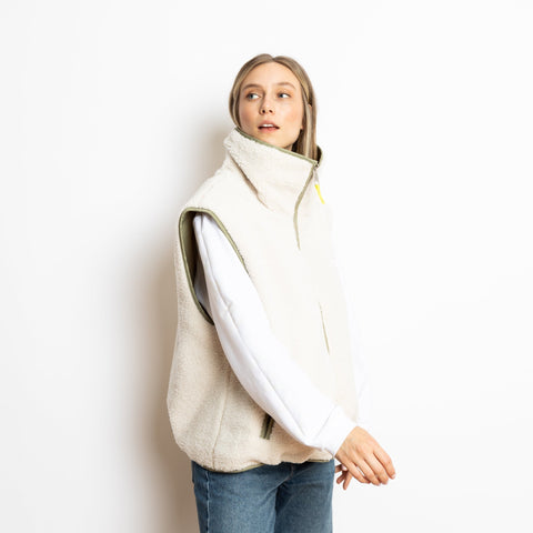 VIVI MARI Reversible Bomber Vest - pale olive/sand