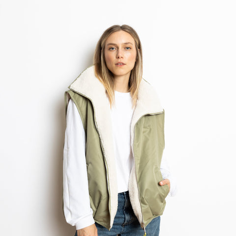 VIVI MARI Reversible Bomber Vest - pale olive/sand