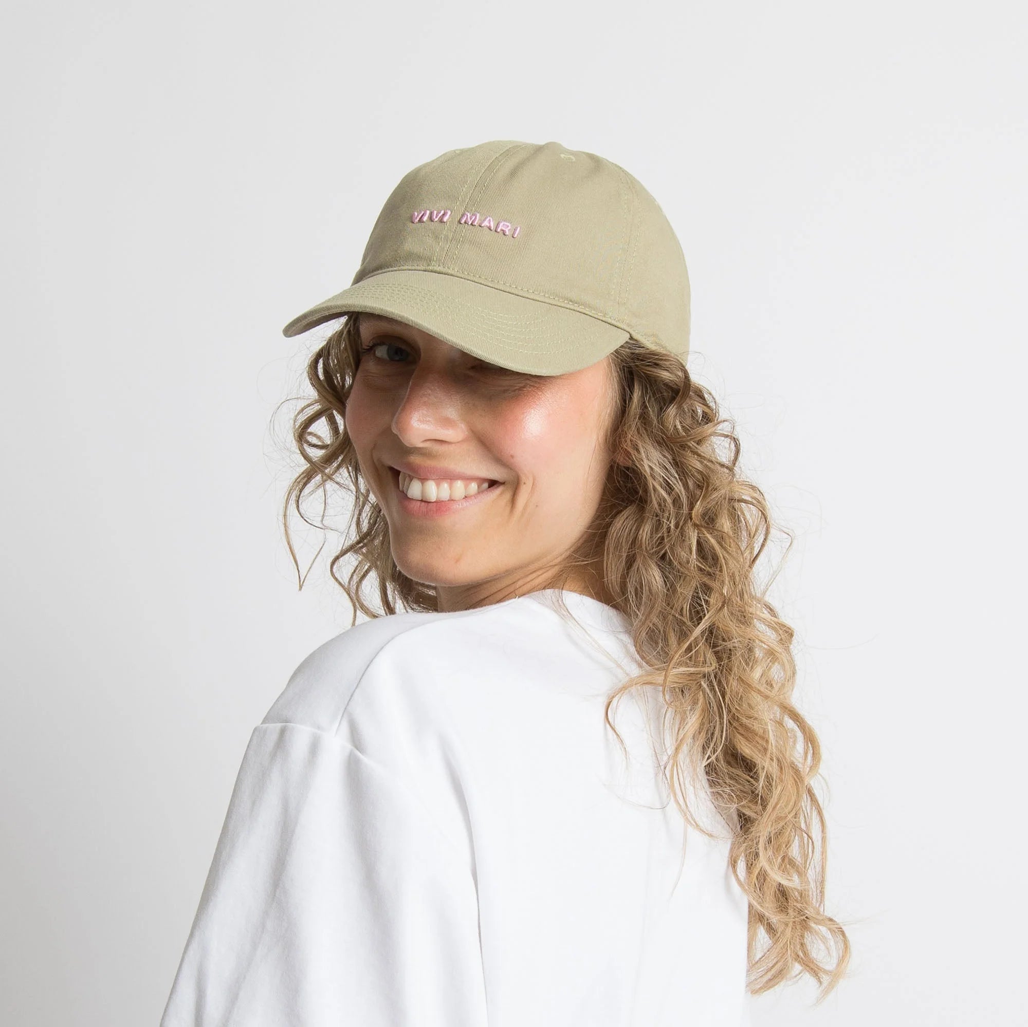 VIVI MARI Cap solid pale olive/rosé