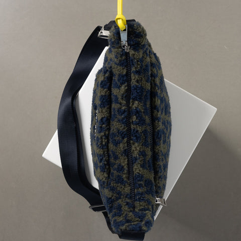 VIVI MARI Teddy Hip Bag medium - leo splashes navy/olive