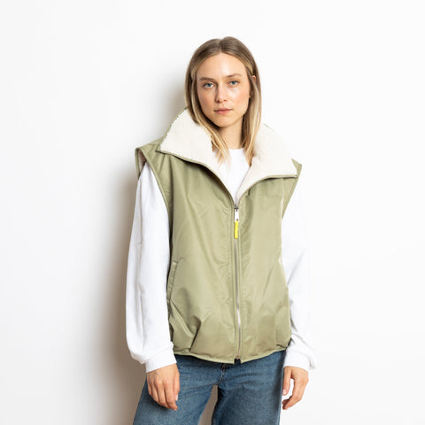 VIVI MARI Reversible Bomber Vest - pale olive/sand