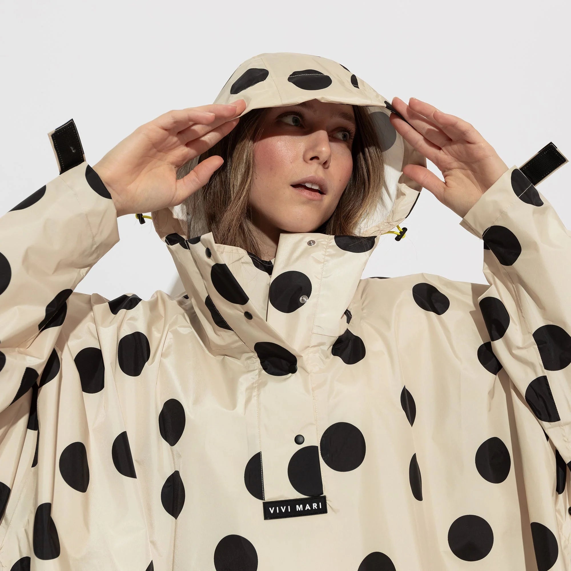 VIVI MARI Raincoat dots black/sand