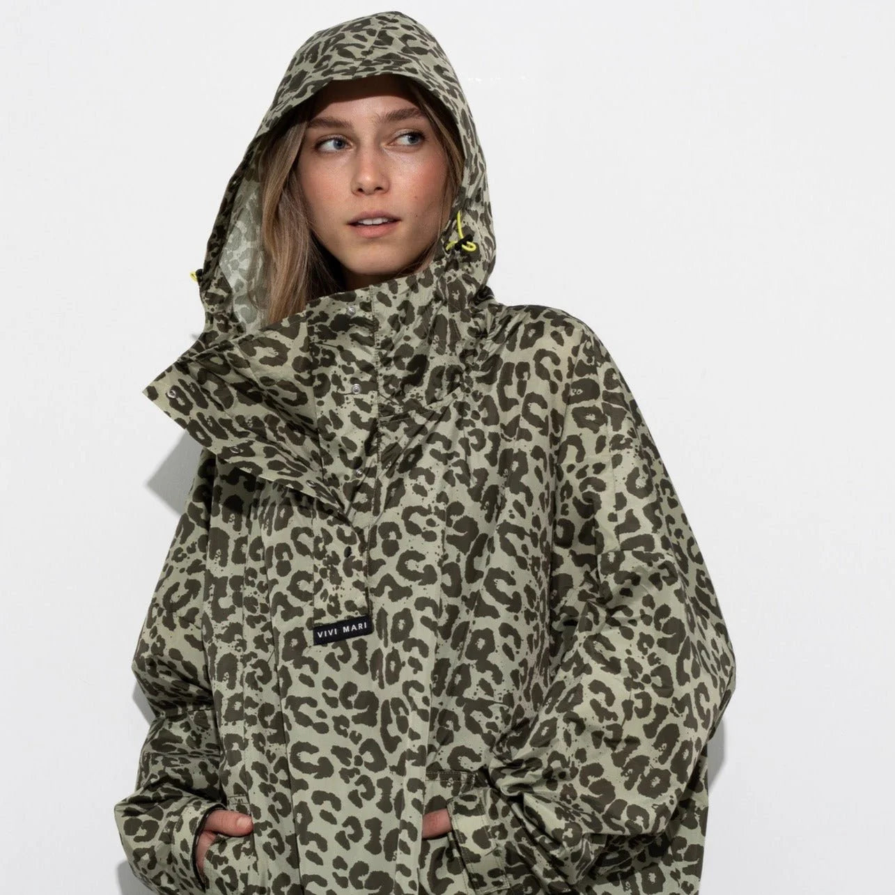 VIVI MARI Raincoat Leo splashes olive/pale olive