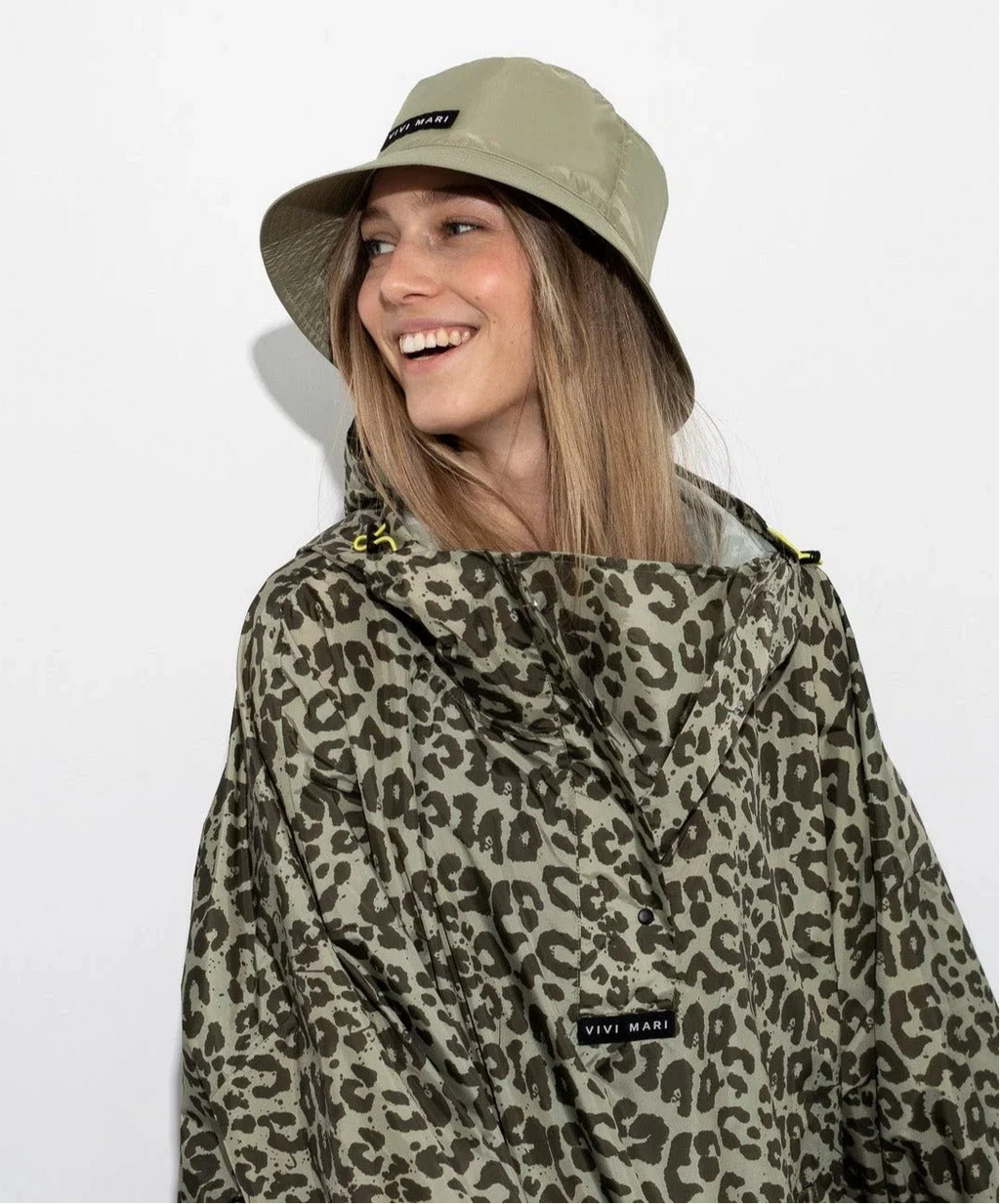 VIVI MARI Raincoat Leo splashes olive/pale olive
