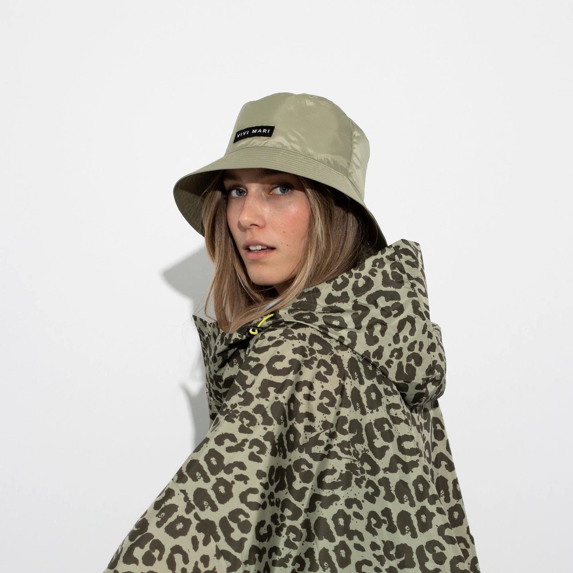 VIVI MARI Raincoat Leo splashes olive/pale olive