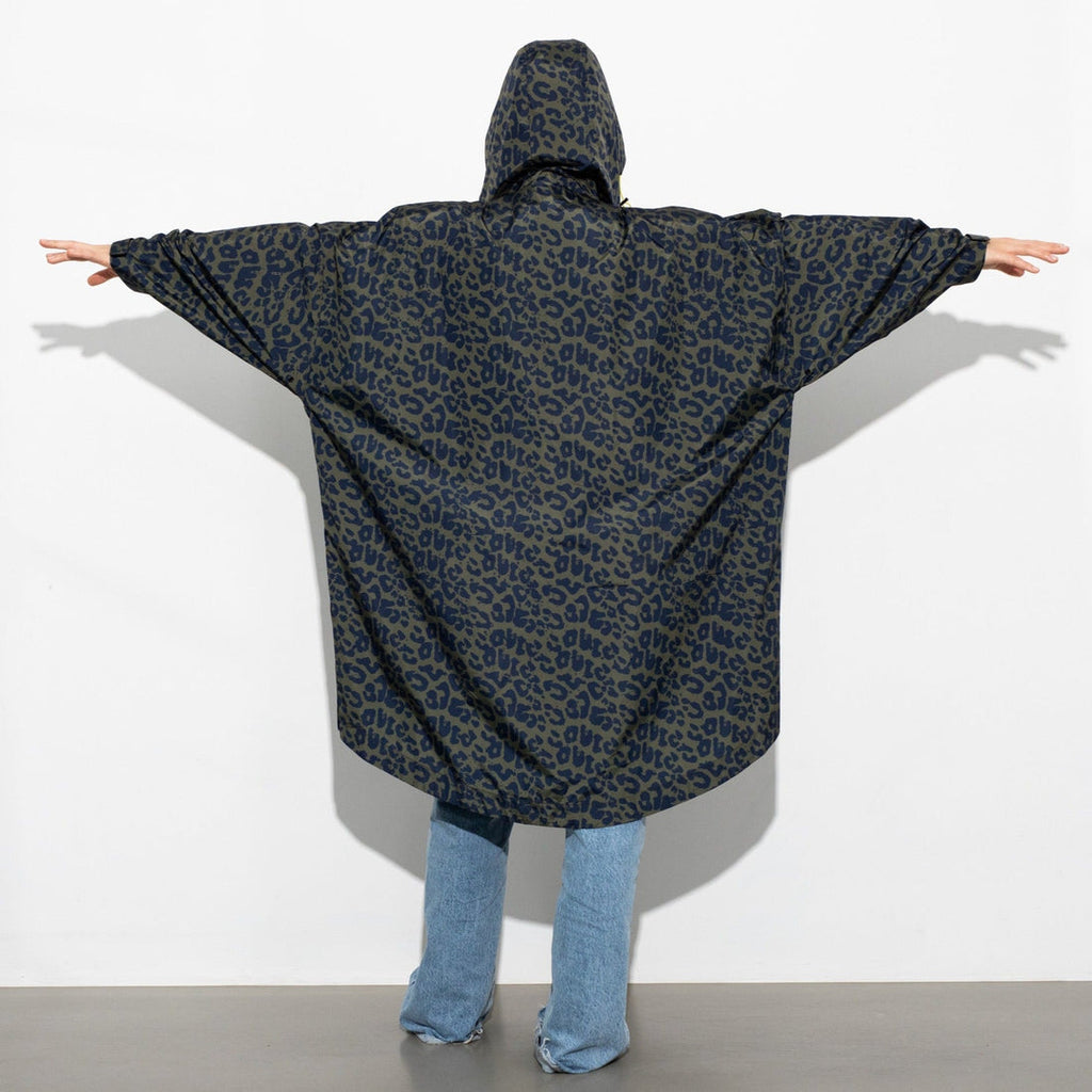 VIVI MARI RAINCOAT LEO SPLASHES NAVY/OLIVE