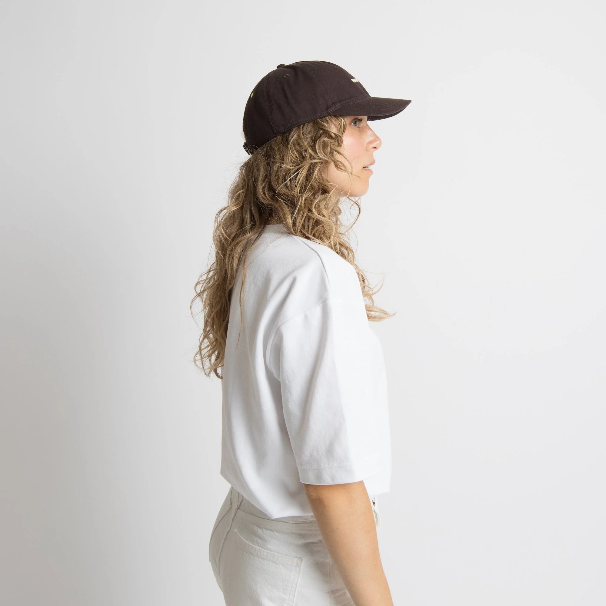 VIVI MARI Cap solid chocolate