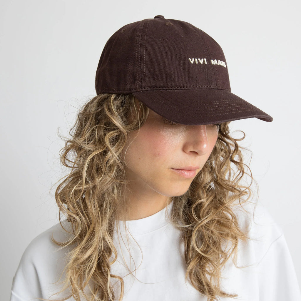 VIVI MARI Cap solid chocolate