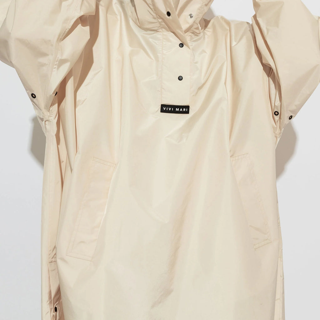VIVI MARI Raincoat Solid sand