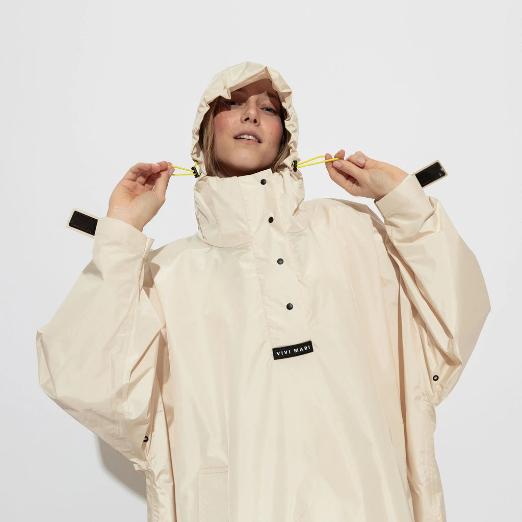 VIVI MARI Raincoat Solid sand